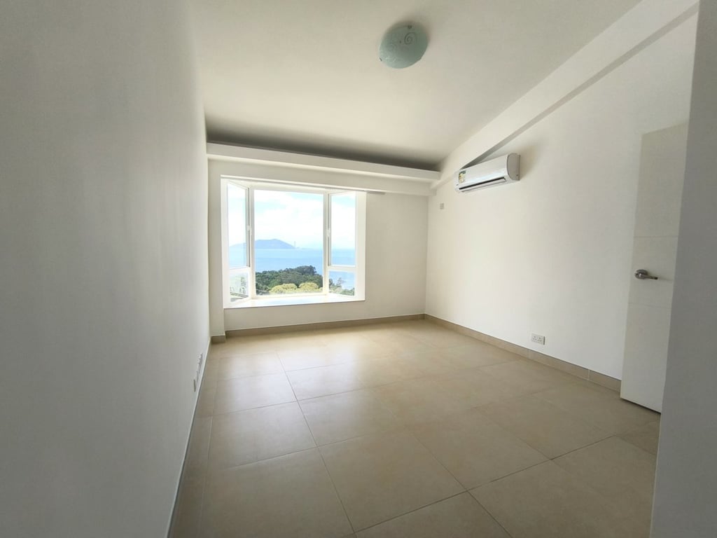 https://img.propertyraptor.com/cdn-cgi/imagedelivery/KD5bF_AFL0JDTbKLWF7z9g/ap8/ap8_001/hornet/prp/img/11ea2736492ab8824322e908f5905176-wtm.jpg/public