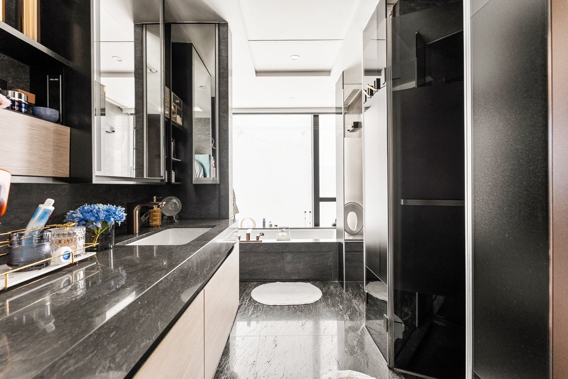 https://img.propertyraptor.com/cdn-cgi/imagedelivery/KD5bF_AFL0JDTbKLWF7z9g/ap8/ap8_001/hornet/prp/img/1210ed6d4367dad6aeeb70414c357aad-wtm.jpg/public