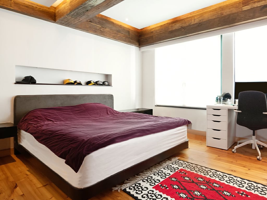 https://img.propertyraptor.com/cdn-cgi/imagedelivery/KD5bF_AFL0JDTbKLWF7z9g/ap8/ap8_001/hornet/prp/img/1223989276f4ec14ddfddd8a074950c9.jpg/public