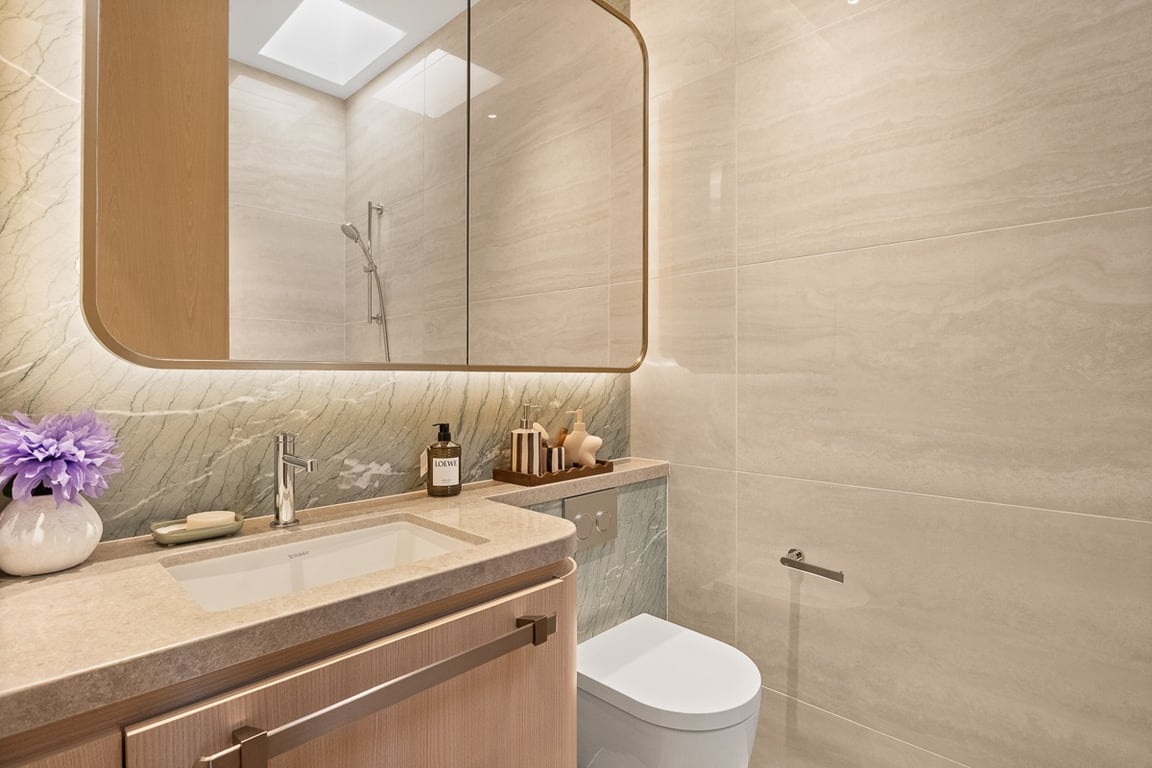 https://img.propertyraptor.com/cdn-cgi/imagedelivery/KD5bF_AFL0JDTbKLWF7z9g/ap8/ap8_001/hornet/prp/img/122f04cd54fc48f02efed276d8664c2b-wtm.jpg/public