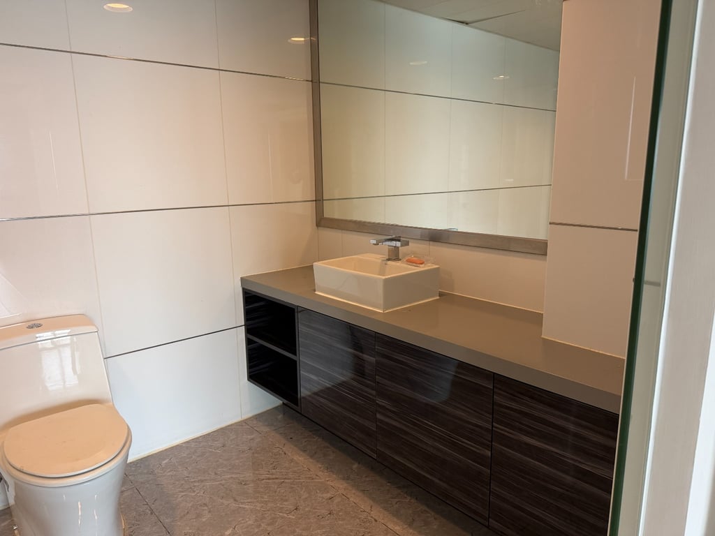 https://img.propertyraptor.com/cdn-cgi/imagedelivery/KD5bF_AFL0JDTbKLWF7z9g/ap8/ap8_001/hornet/prp/img/1268d69273ec8ebe0046cd07ffdfbff0-wtm.jpg/public