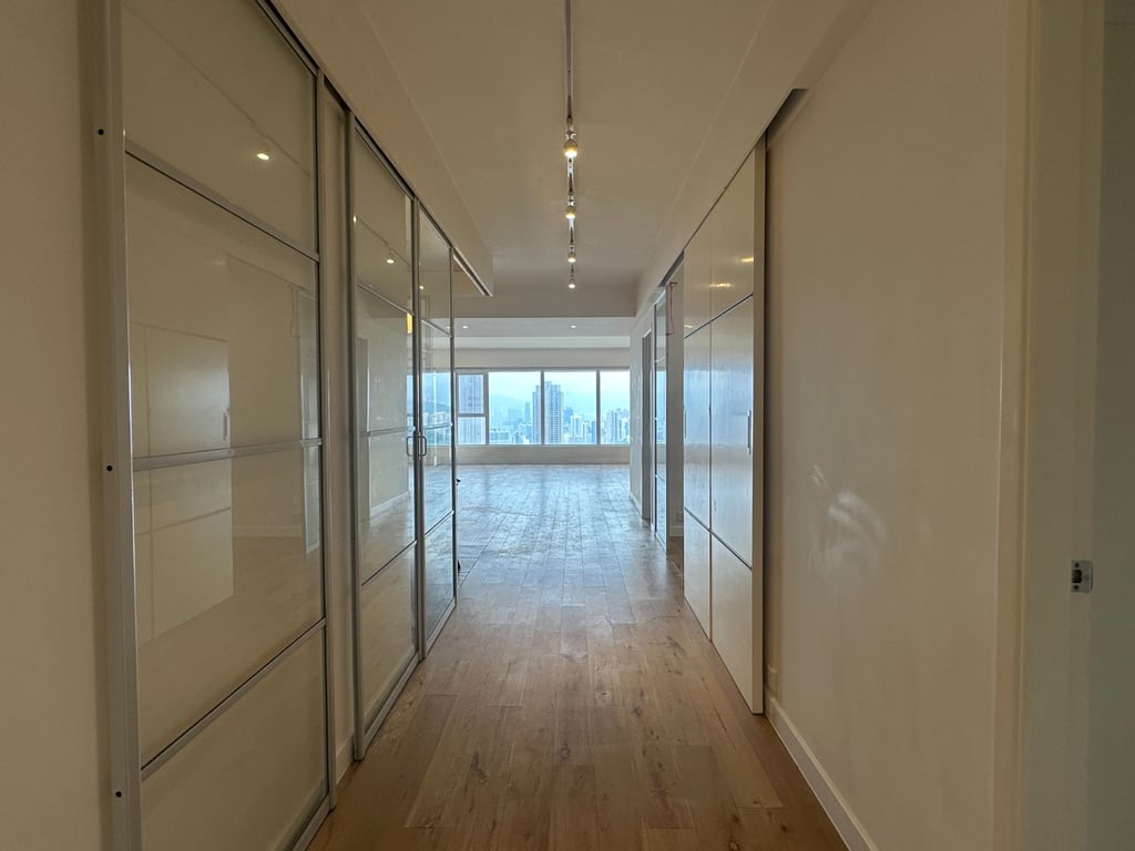 https://img.propertyraptor.com/cdn-cgi/imagedelivery/KD5bF_AFL0JDTbKLWF7z9g/ap8/ap8_001/hornet/prp/img/128edb6898142ce591c2620ebcb0e2ff-wtm.jpg/public