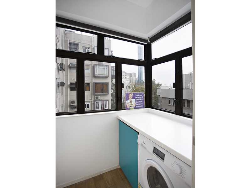 https://img.propertyraptor.com/cdn-cgi/imagedelivery/KD5bF_AFL0JDTbKLWF7z9g/ap8/ap8_001/hornet/prp/img/12b50a087a0da0b86e5f64a0492fd8ed.jpg/public