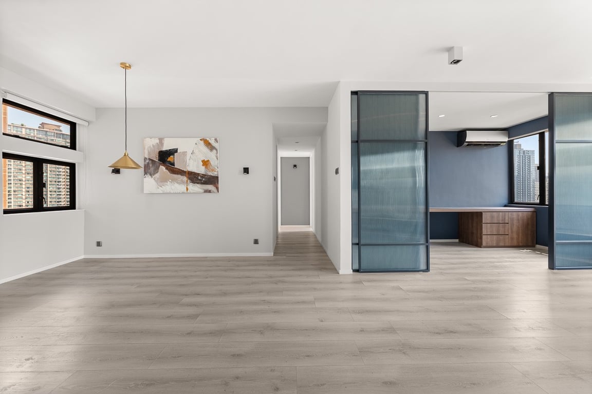 https://img.propertyraptor.com/cdn-cgi/imagedelivery/KD5bF_AFL0JDTbKLWF7z9g/ap8/ap8_001/hornet/prp/img/12d942f5077e6815bfcd6d5f2ccc83e3-wtm.jpg/public