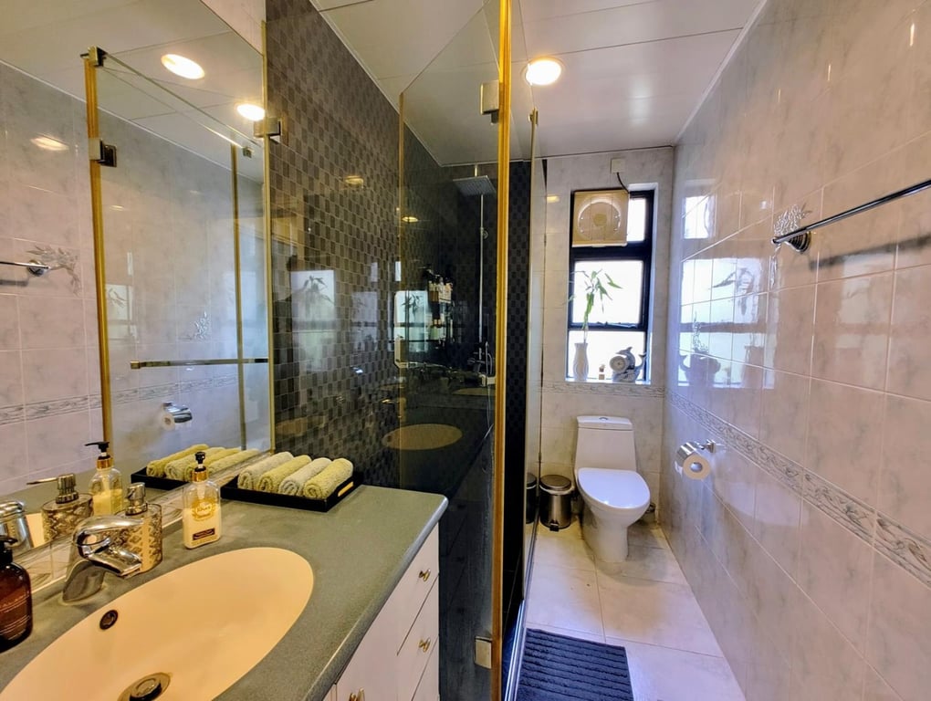 https://img.propertyraptor.com/cdn-cgi/imagedelivery/KD5bF_AFL0JDTbKLWF7z9g/ap8/ap8_001/hornet/prp/img/12e80c82f77b7260018ec79b8b08cafb-wtm.jpg/public