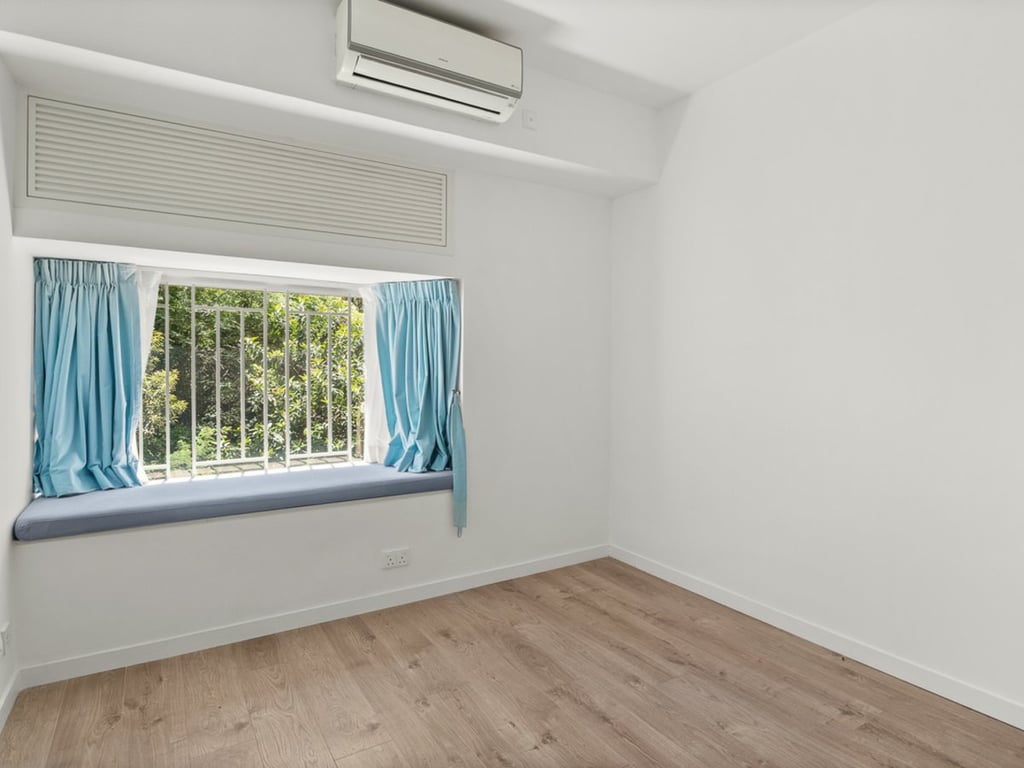 https://img.propertyraptor.com/cdn-cgi/imagedelivery/KD5bF_AFL0JDTbKLWF7z9g/ap8/ap8_001/hornet/prp/img/12ed43c33ca3154622c24ed5e705105a-wtm.jpg/public