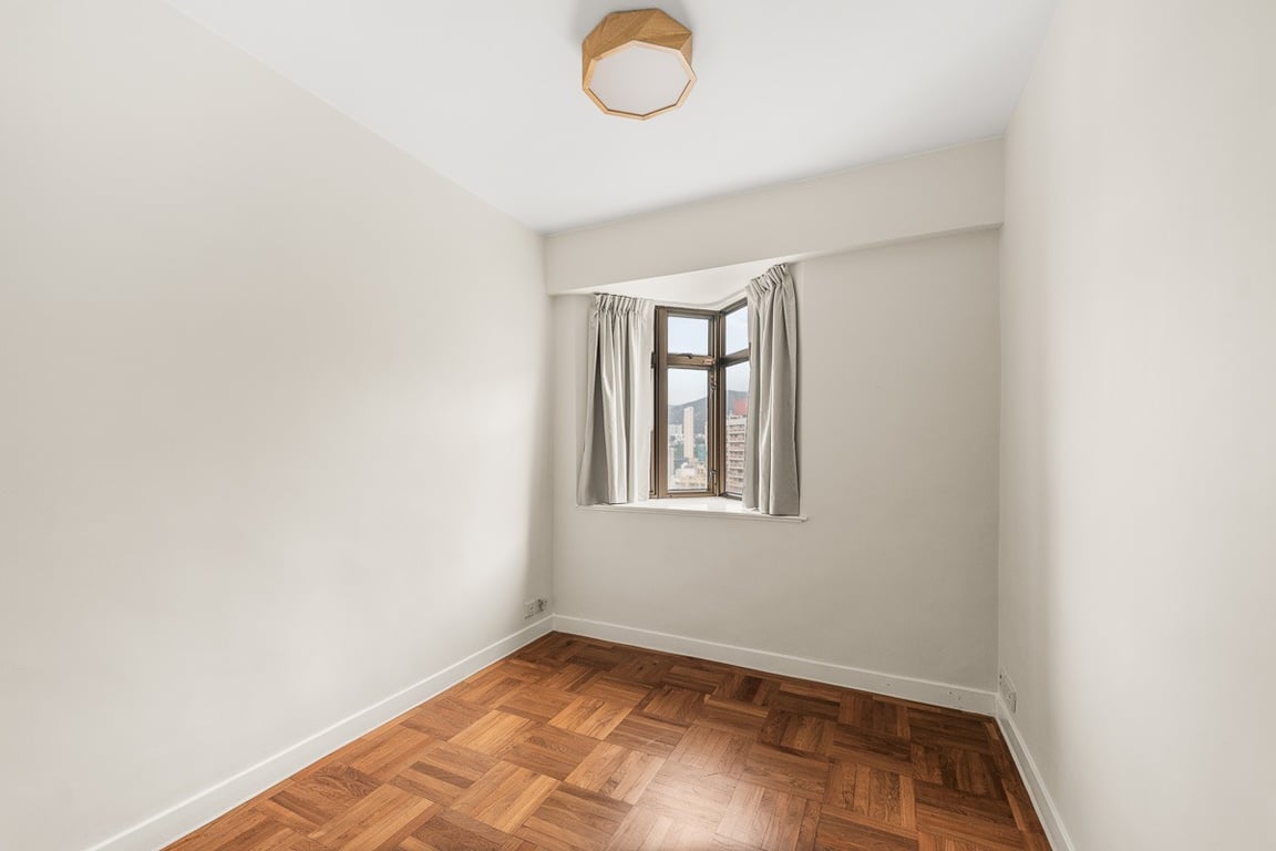 https://img.propertyraptor.com/cdn-cgi/imagedelivery/KD5bF_AFL0JDTbKLWF7z9g/ap8/ap8_001/hornet/prp/img/135d5e2b68815fa08add2e81285a4f28-wtm.jpg/public
