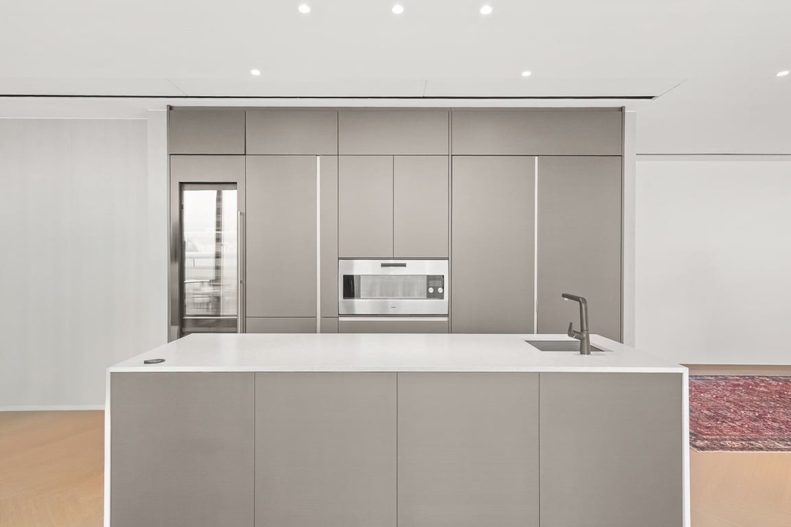 https://img.propertyraptor.com/cdn-cgi/imagedelivery/KD5bF_AFL0JDTbKLWF7z9g/ap8/ap8_001/hornet/prp/img/135ed0ab98f93184864c3f27a5086bf0-wtm.jpg/public