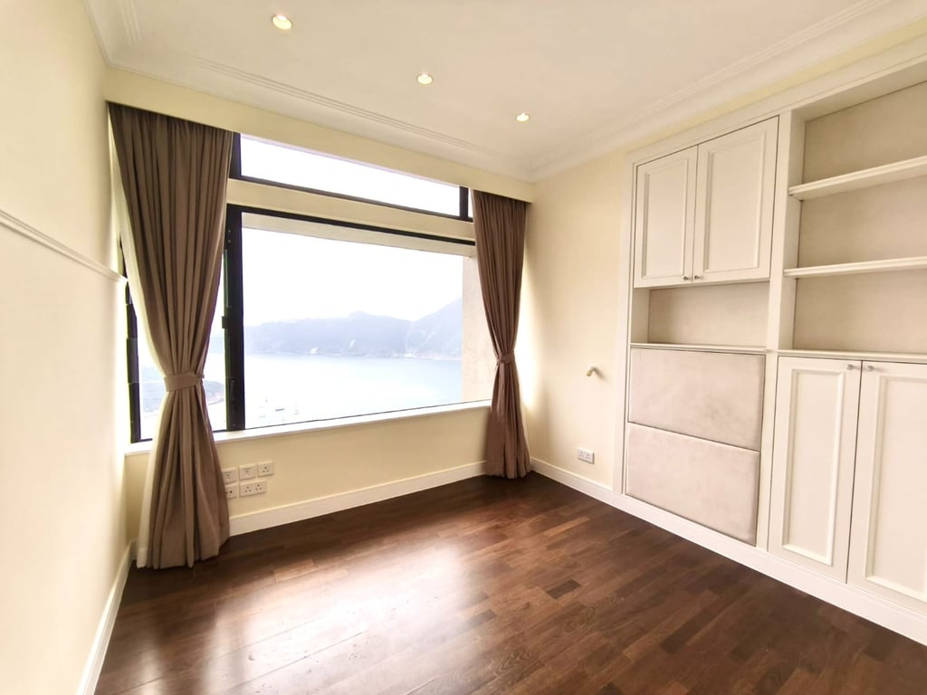 https://img.propertyraptor.com/cdn-cgi/imagedelivery/KD5bF_AFL0JDTbKLWF7z9g/ap8/ap8_001/hornet/prp/img/136c0c995e1dc75233d8896213049dee-wtm.jpg/public