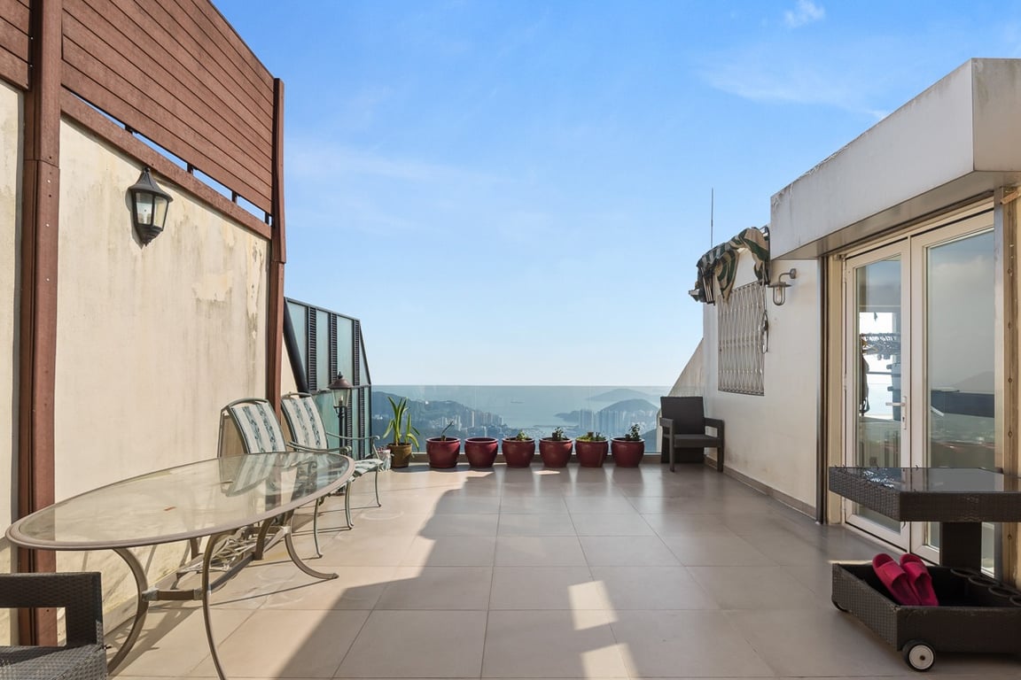https://img.propertyraptor.com/cdn-cgi/imagedelivery/KD5bF_AFL0JDTbKLWF7z9g/ap8/ap8_001/hornet/prp/img/137b298e059ff77f8b37600521faba59-wtm.jpg/public