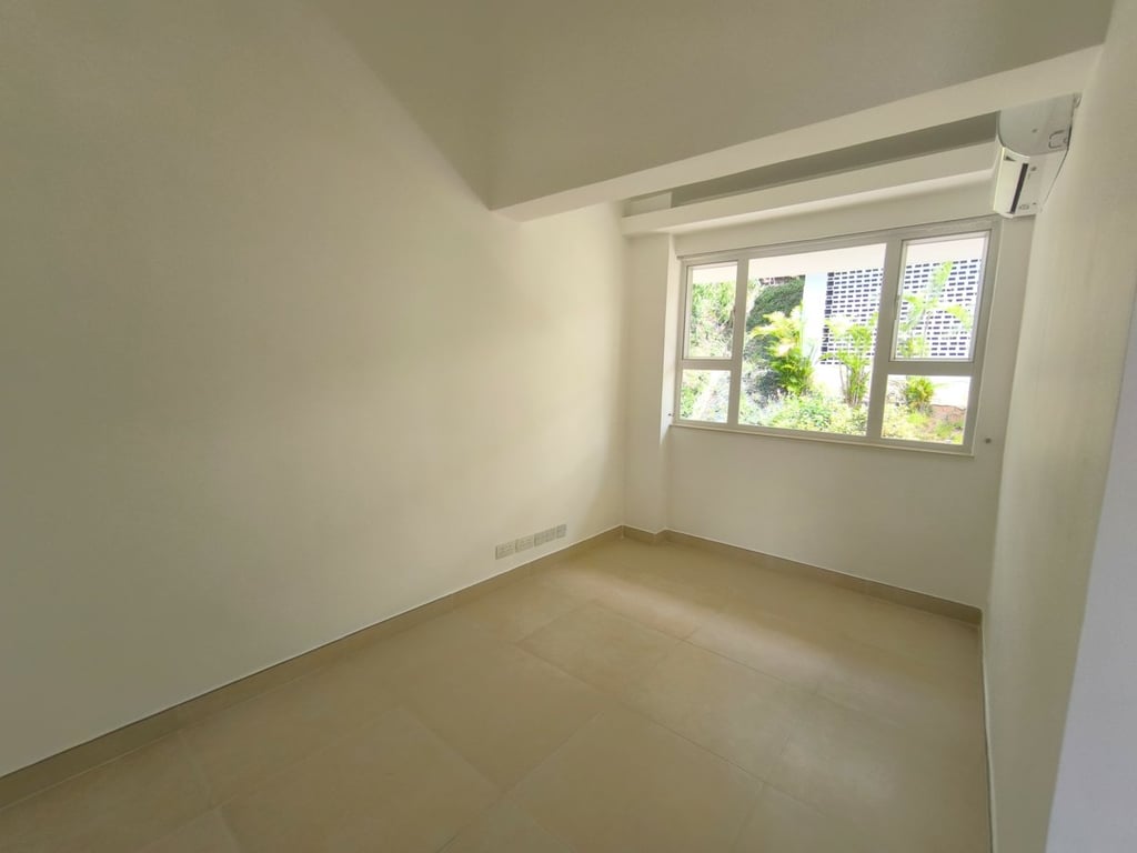 https://img.propertyraptor.com/cdn-cgi/imagedelivery/KD5bF_AFL0JDTbKLWF7z9g/ap8/ap8_001/hornet/prp/img/138c2ff982c273796a57ae62d06395fb-wtm.jpg/public