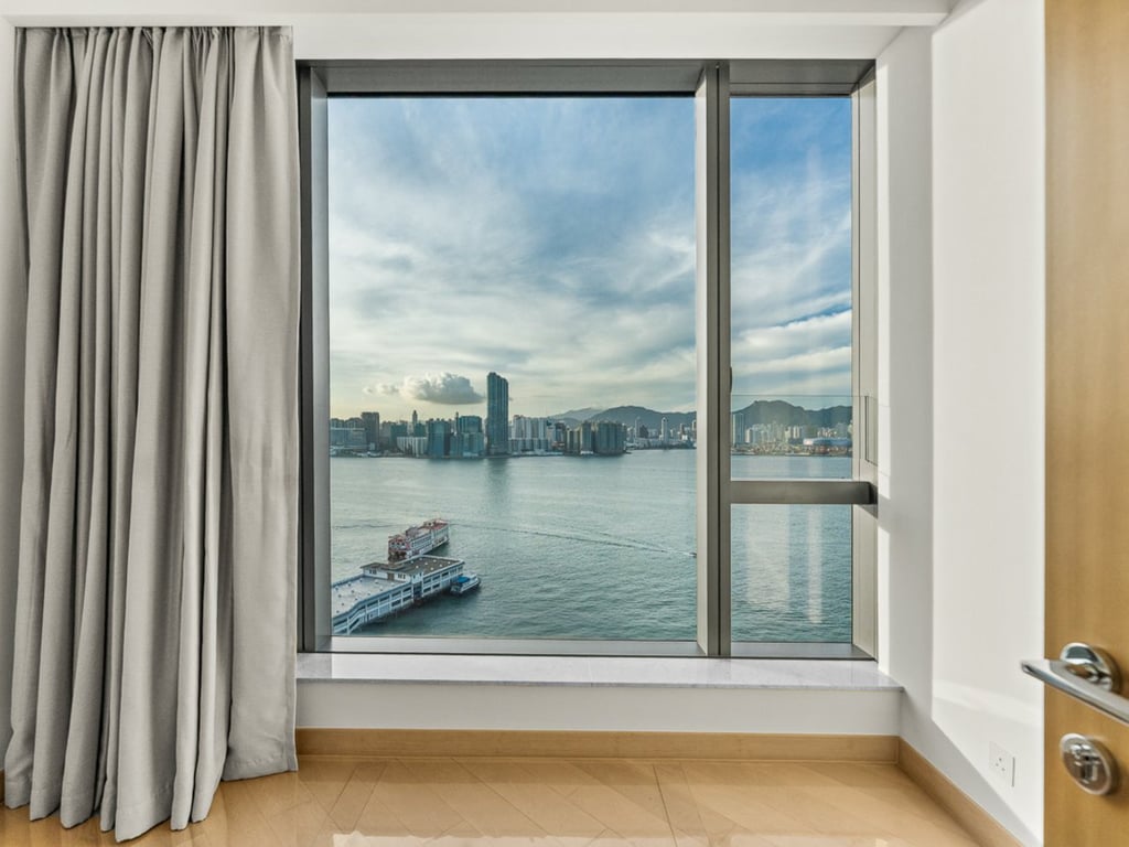 https://img.propertyraptor.com/cdn-cgi/imagedelivery/KD5bF_AFL0JDTbKLWF7z9g/ap8/ap8_001/hornet/prp/img/13d786ce7b2668ced30258e430682891-wtm.jpg/public