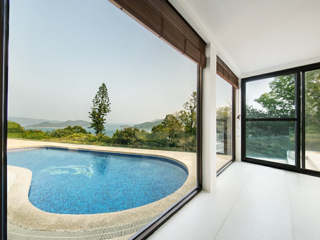 https://img.propertyraptor.com/cdn-cgi/imagedelivery/KD5bF_AFL0JDTbKLWF7z9g/ap8/ap8_001/hornet/prp/img/13f2c6be2fc77a5ad293ef35eb050825.jpg/public