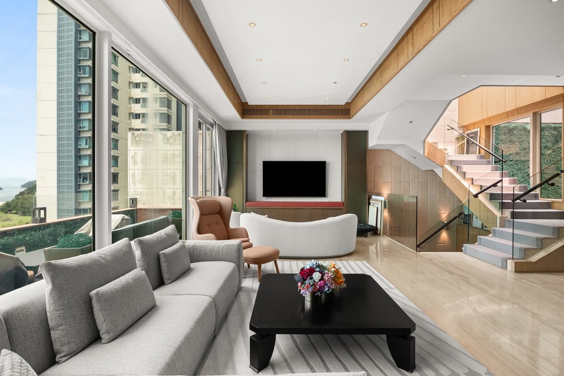 https://img.propertyraptor.com/cdn-cgi/imagedelivery/KD5bF_AFL0JDTbKLWF7z9g/ap8/ap8_001/hornet/prp/img/14201be7f8246c39628f673c122f097f-wtm.jpg/public