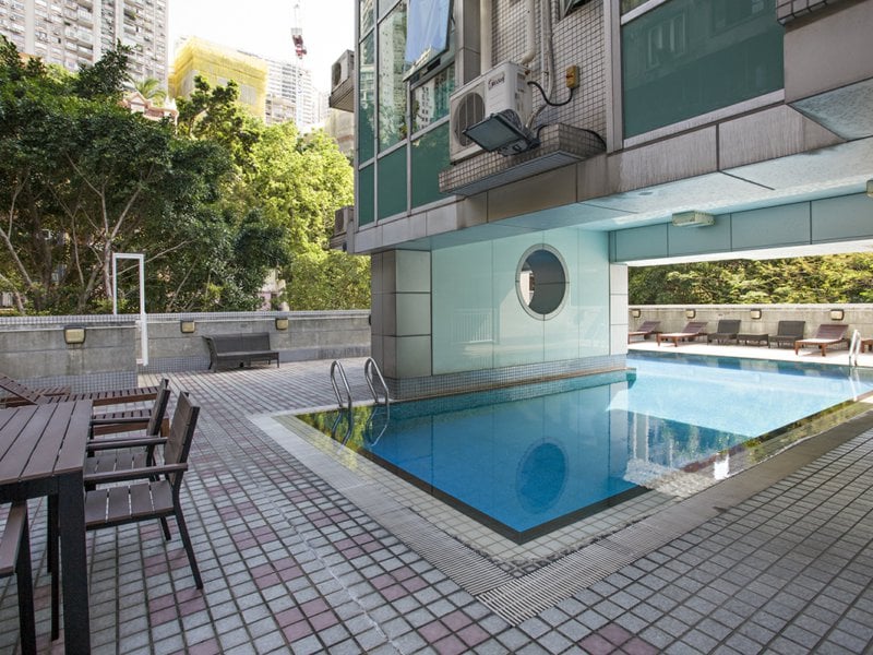 https://img.propertyraptor.com/cdn-cgi/imagedelivery/KD5bF_AFL0JDTbKLWF7z9g/ap8/ap8_001/hornet/prp/img/14204006940af8fd26f0e74927b04b3d.jpg/public