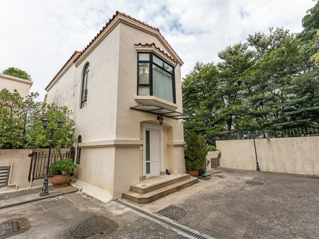 https://img.propertyraptor.com/cdn-cgi/imagedelivery/KD5bF_AFL0JDTbKLWF7z9g/ap8/ap8_001/hornet/prp/img/1441ff8eb7a9b630a4e9200f3d2d7e45-wtm.jpg/public