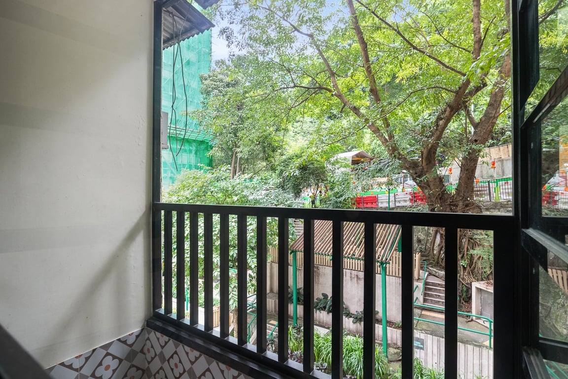 https://img.propertyraptor.com/cdn-cgi/imagedelivery/KD5bF_AFL0JDTbKLWF7z9g/ap8/ap8_001/hornet/prp/img/1447da2b2c2a4d97a7ac351c3f5345f5-wtm.jpg/public