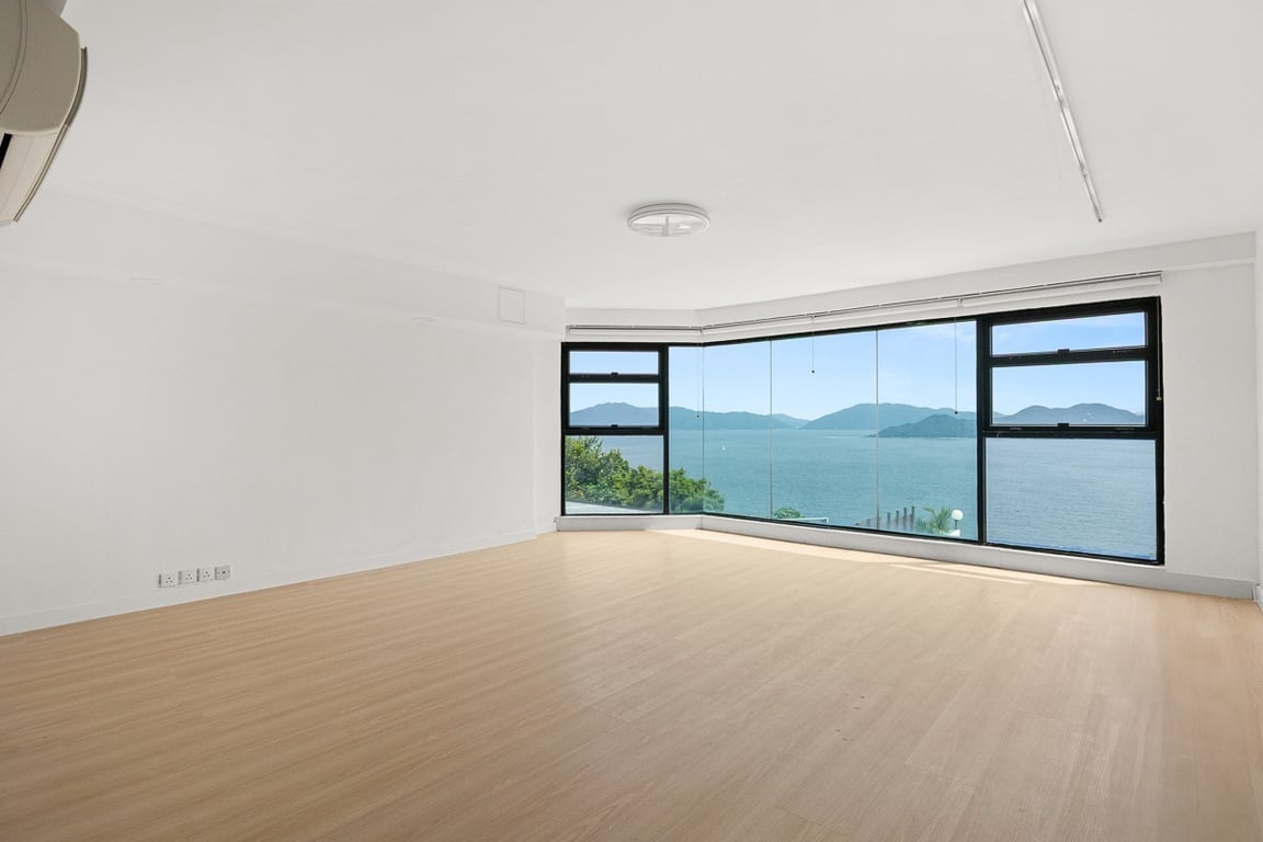 https://img.propertyraptor.com/cdn-cgi/imagedelivery/KD5bF_AFL0JDTbKLWF7z9g/ap8/ap8_001/hornet/prp/img/1454ee5fbeaba2476446216833a472e7-wtm.jpg/public