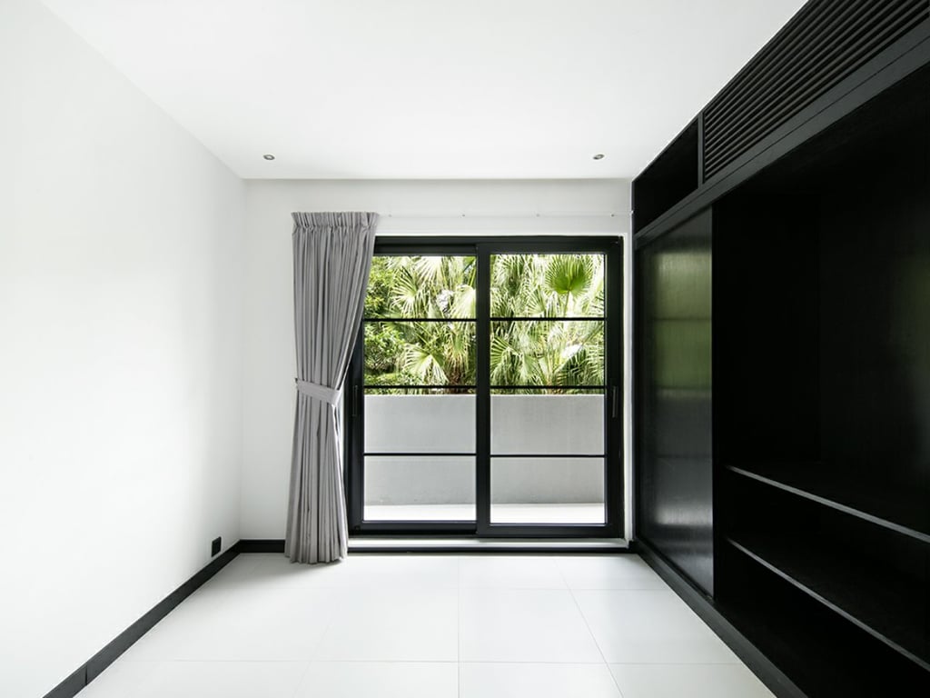 https://img.propertyraptor.com/cdn-cgi/imagedelivery/KD5bF_AFL0JDTbKLWF7z9g/ap8/ap8_001/hornet/prp/img/14fee854371f33b66c7f7c950e79261d.jpg/public