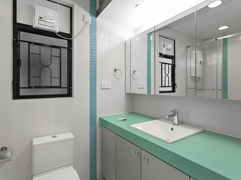 https://img.propertyraptor.com/cdn-cgi/imagedelivery/KD5bF_AFL0JDTbKLWF7z9g/ap8/ap8_001/hornet/prp/img/1535ce4cd7487c5f83c1d8affd2e3a1c.jpg/public