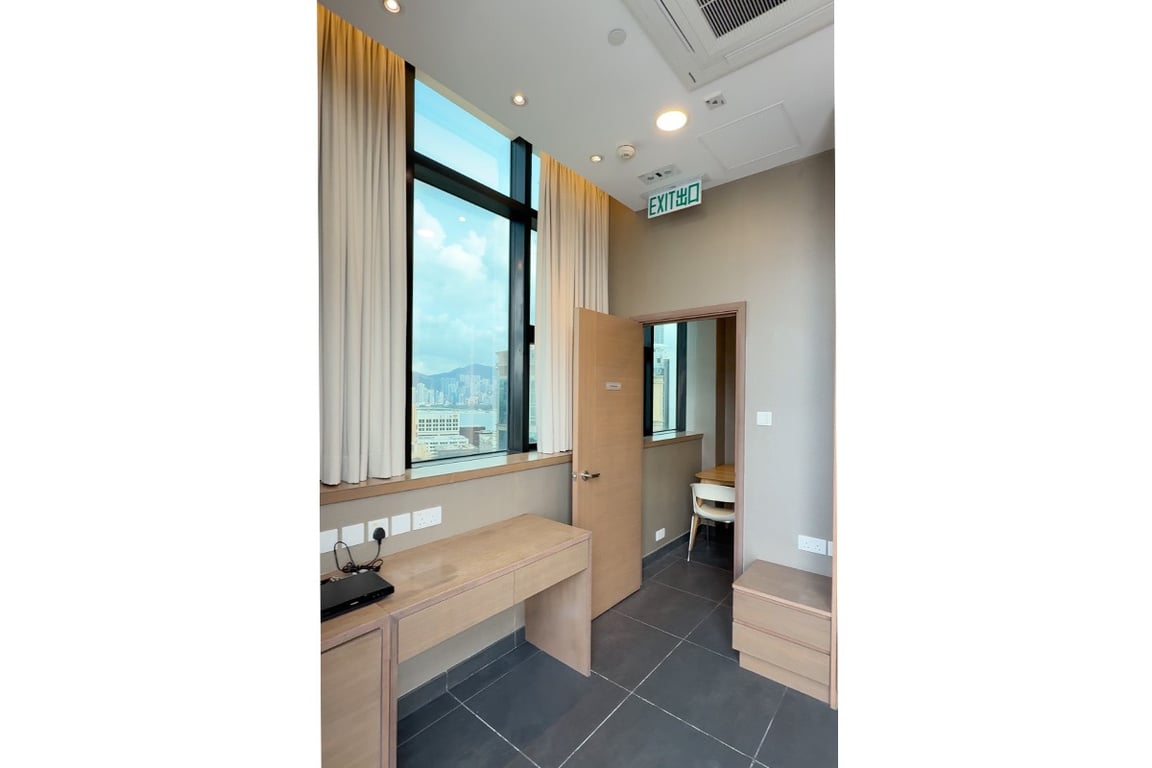 https://img.propertyraptor.com/cdn-cgi/imagedelivery/KD5bF_AFL0JDTbKLWF7z9g/ap8/ap8_001/hornet/prp/img/154cad2d0958003a327ca95eb9747402-wtm.jpg/public