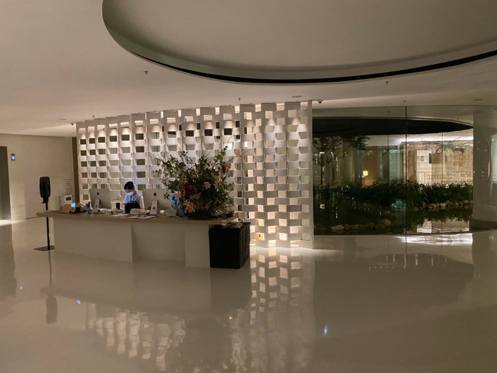 https://img.propertyraptor.com/cdn-cgi/imagedelivery/KD5bF_AFL0JDTbKLWF7z9g/ap8/ap8_001/hornet/prp/img/156856bb35949d9f95523e10c202e386.jpg/public