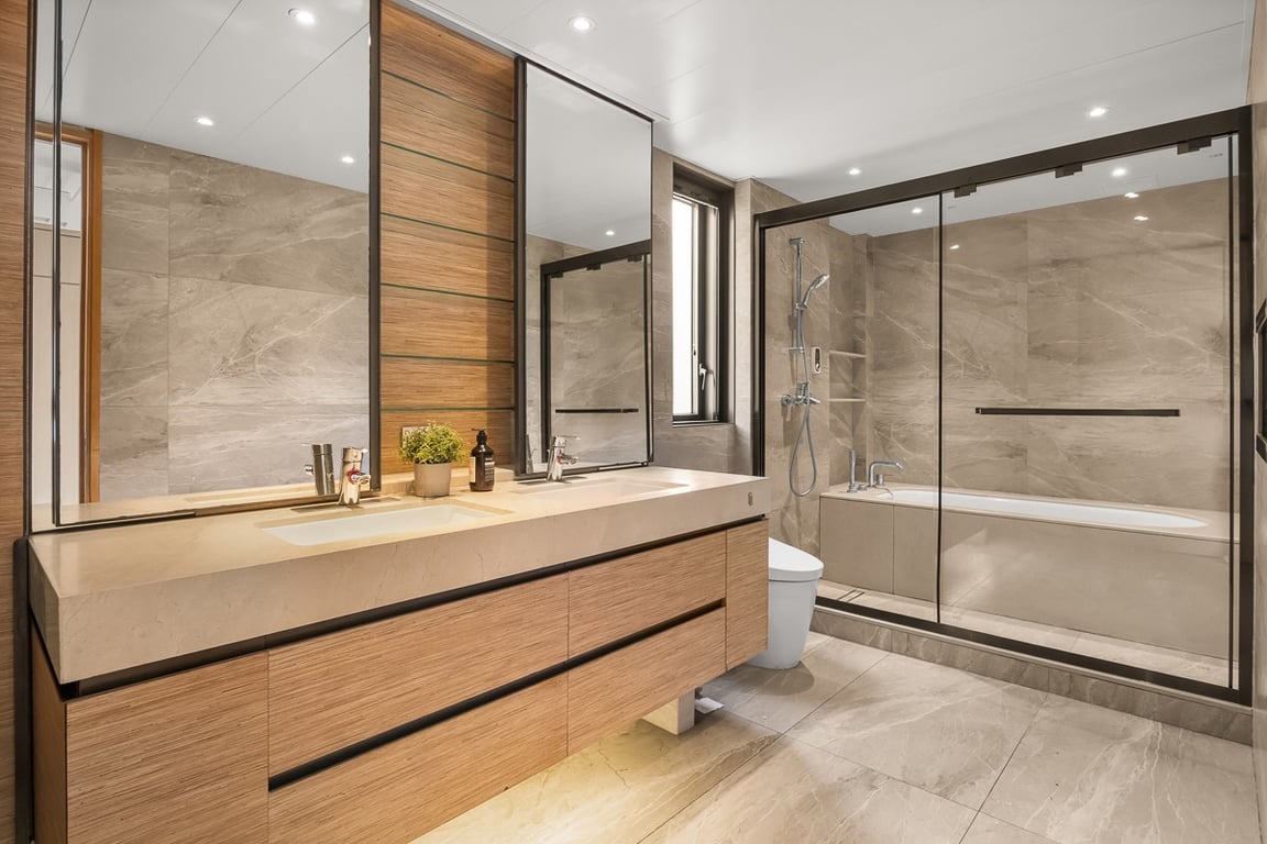 https://img.propertyraptor.com/cdn-cgi/imagedelivery/KD5bF_AFL0JDTbKLWF7z9g/ap8/ap8_001/hornet/prp/img/158ec054129deeec62910d451ebc03e8-wtm.jpg/public