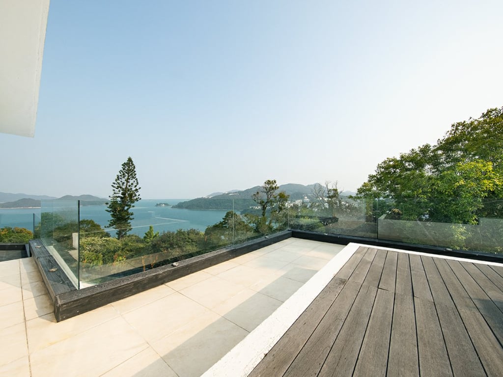https://img.propertyraptor.com/cdn-cgi/imagedelivery/KD5bF_AFL0JDTbKLWF7z9g/ap8/ap8_001/hornet/prp/img/1597b9ec4264db91bd94c2ea21b16527.jpg/public