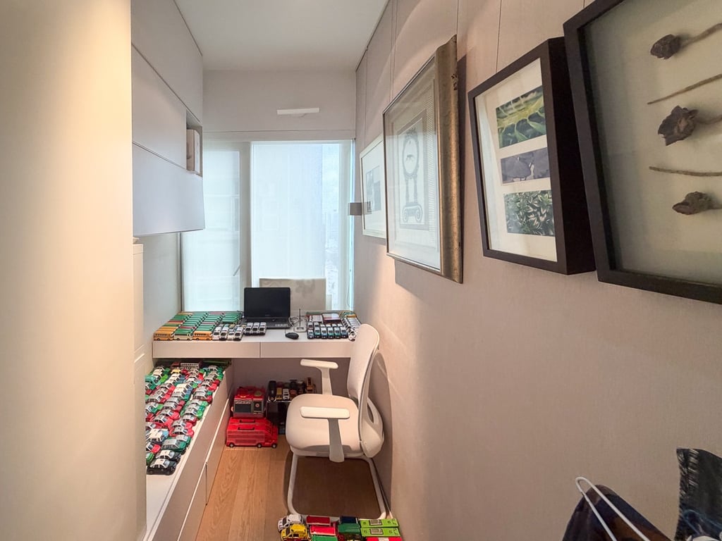 https://img.propertyraptor.com/cdn-cgi/imagedelivery/KD5bF_AFL0JDTbKLWF7z9g/ap8/ap8_001/hornet/prp/img/15ce3c3f5e6664a875922d804350f855-wtm.jpg/public