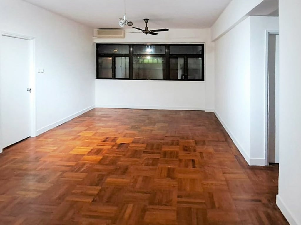 https://img.propertyraptor.com/cdn-cgi/imagedelivery/KD5bF_AFL0JDTbKLWF7z9g/ap8/ap8_001/hornet/prp/img/15f37f743008482b4a0b147f7b4820d7.jpg/public