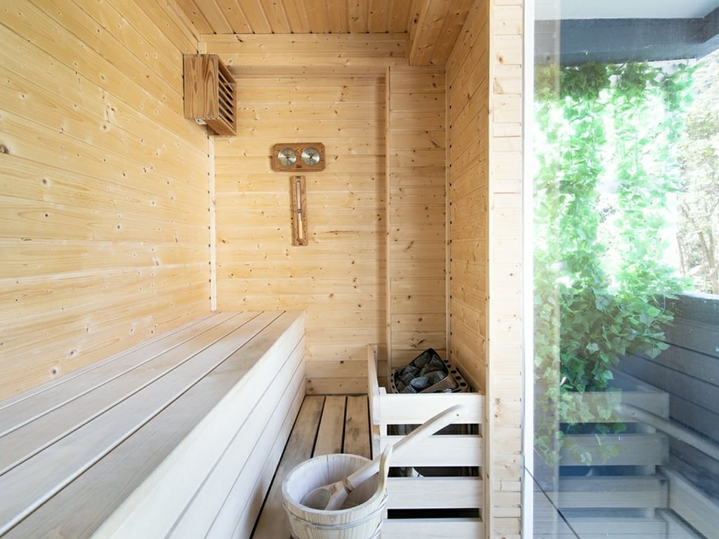 https://img.propertyraptor.com/cdn-cgi/imagedelivery/KD5bF_AFL0JDTbKLWF7z9g/ap8/ap8_001/hornet/prp/img/160934e2218e4ac224e0eafc0f009fc7.jpg/public