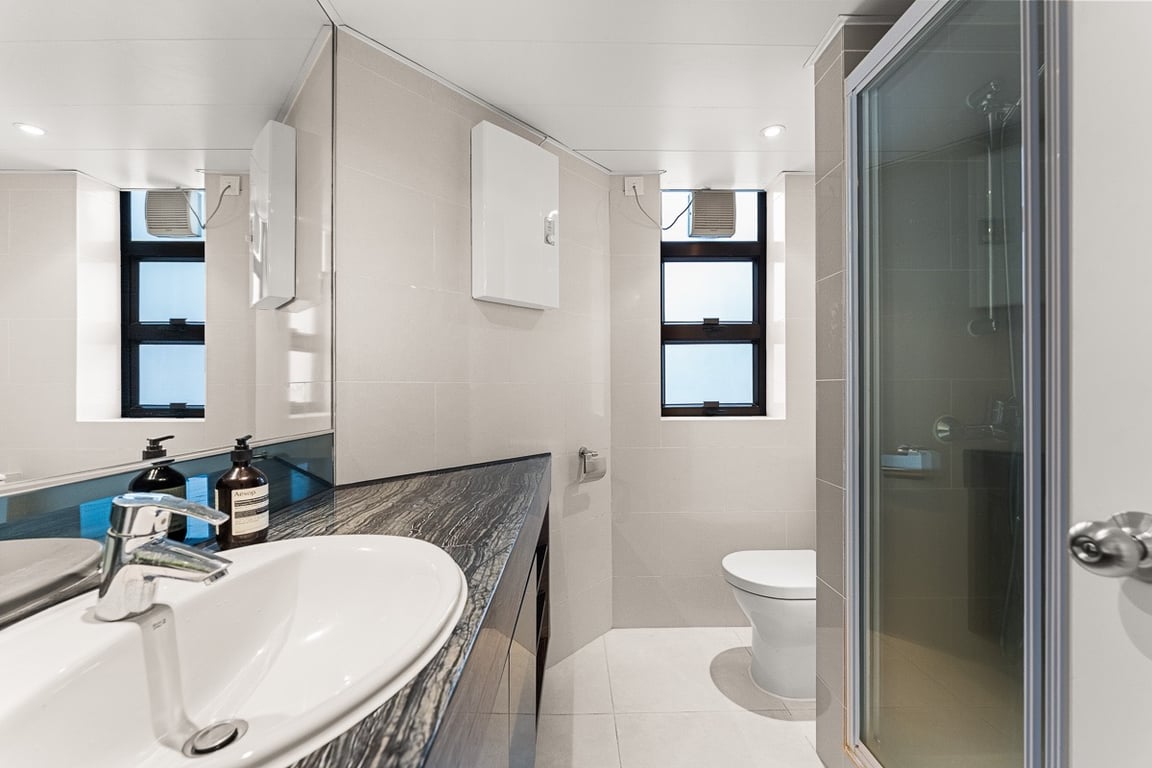 https://img.propertyraptor.com/cdn-cgi/imagedelivery/KD5bF_AFL0JDTbKLWF7z9g/ap8/ap8_001/hornet/prp/img/160981014b66720ef85f0b2d38b888c3-wtm.jpg/public