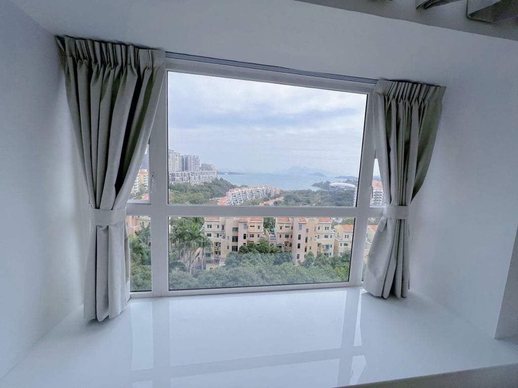 https://img.propertyraptor.com/cdn-cgi/imagedelivery/KD5bF_AFL0JDTbKLWF7z9g/ap8/ap8_001/hornet/prp/img/164ebb0c02ac3532ee0dc83a72c45b51-wtm.jpg/public