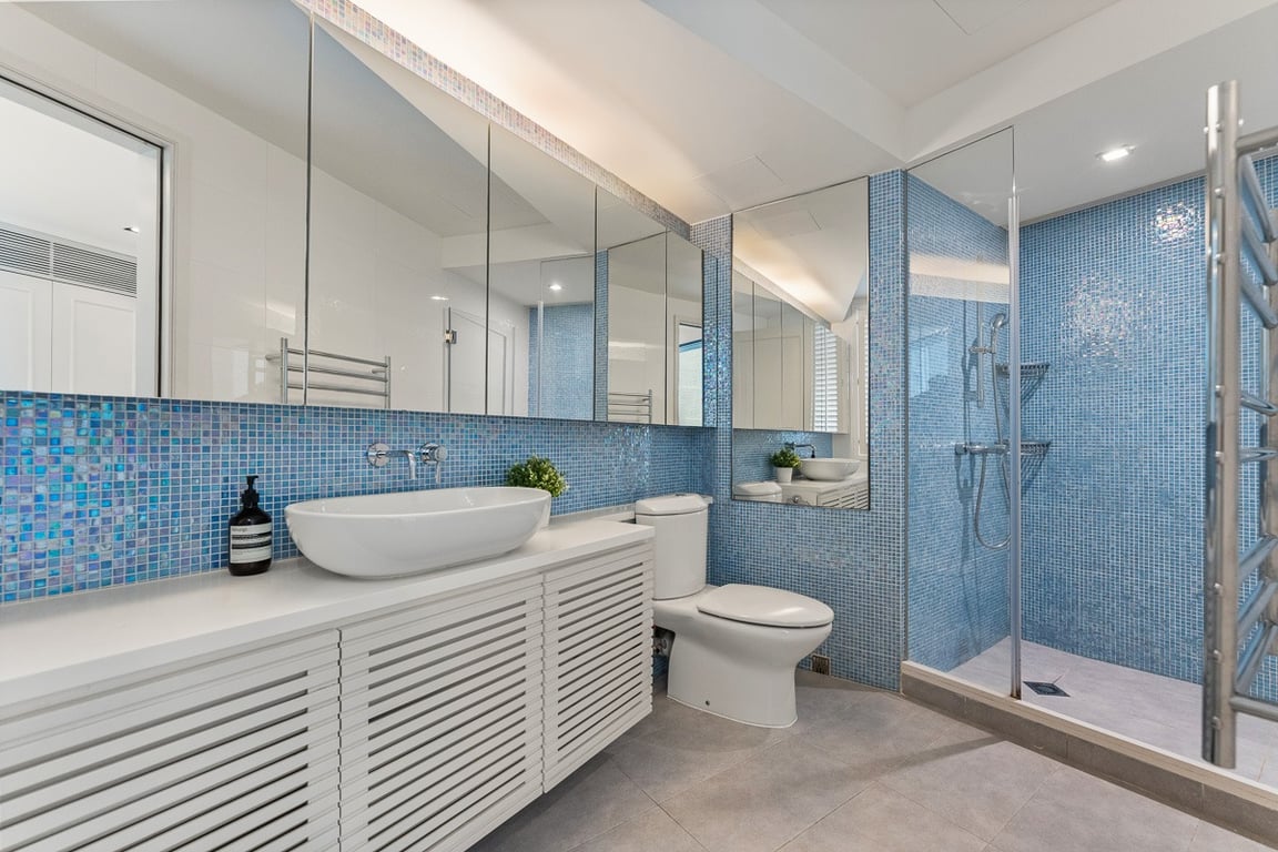 https://img.propertyraptor.com/cdn-cgi/imagedelivery/KD5bF_AFL0JDTbKLWF7z9g/ap8/ap8_001/hornet/prp/img/1651085ead7c3324380aeff34626018e-wtm.jpg/public