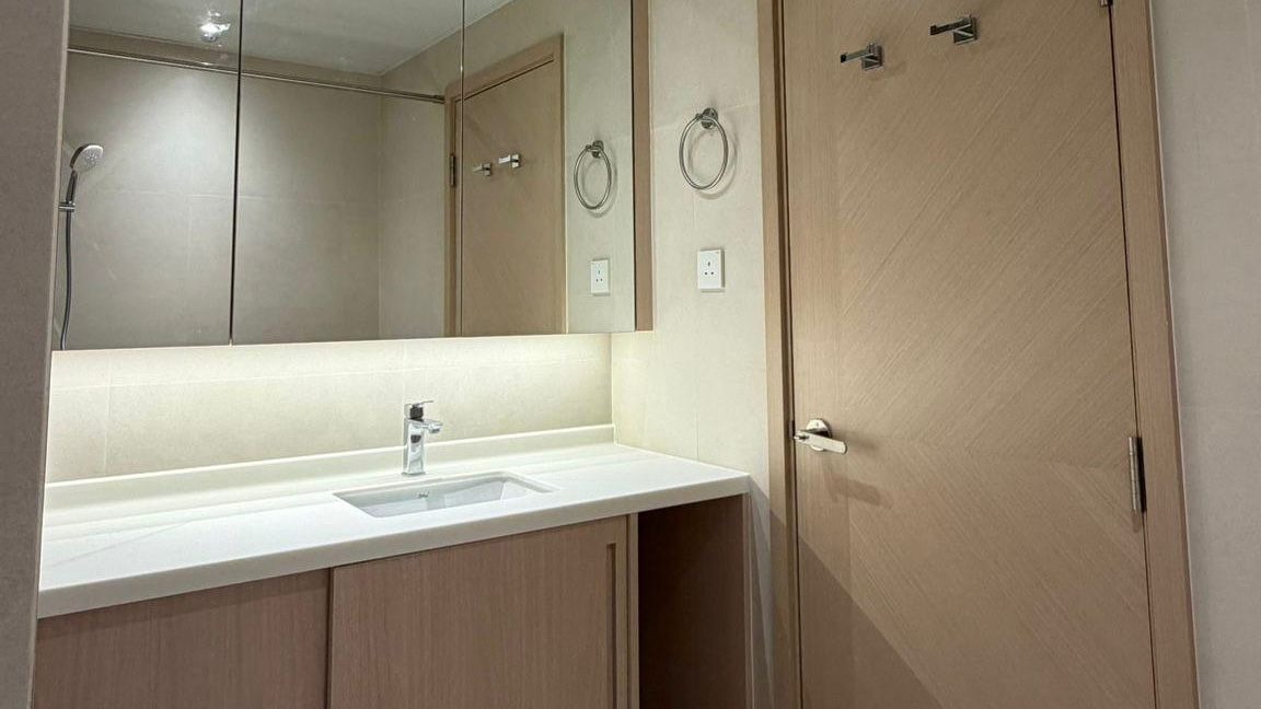 https://img.propertyraptor.com/cdn-cgi/imagedelivery/KD5bF_AFL0JDTbKLWF7z9g/ap8/ap8_001/hornet/prp/img/1679060693dd1022e36918e5f69a4697-wtm.jpg/public