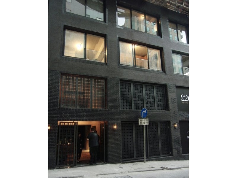 https://img.propertyraptor.com/cdn-cgi/imagedelivery/KD5bF_AFL0JDTbKLWF7z9g/ap8/ap8_001/hornet/prp/img/16910291953fce790f5407b8c74d1c46.jpg/public