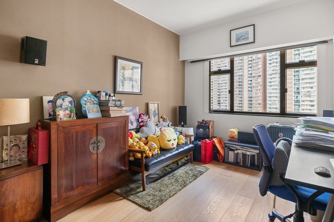 https://img.propertyraptor.com/cdn-cgi/imagedelivery/KD5bF_AFL0JDTbKLWF7z9g/ap8/ap8_001/hornet/prp/img/169a20320d7344f350ee05d18ea269a1-wtm.jpg/public