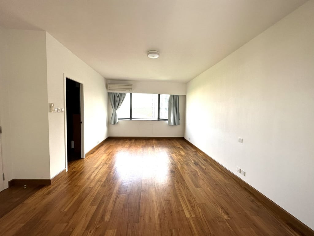 https://img.propertyraptor.com/cdn-cgi/imagedelivery/KD5bF_AFL0JDTbKLWF7z9g/ap8/ap8_001/hornet/prp/img/16a052c5a6c3656ca6a6502455f3196b.jpg/public