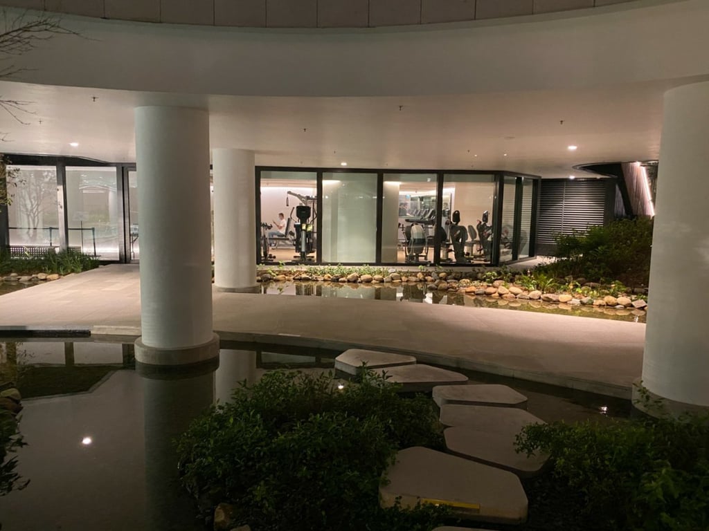 https://img.propertyraptor.com/cdn-cgi/imagedelivery/KD5bF_AFL0JDTbKLWF7z9g/ap8/ap8_001/hornet/prp/img/16ad89868d84366f90f19e3f79307620.jpg/public