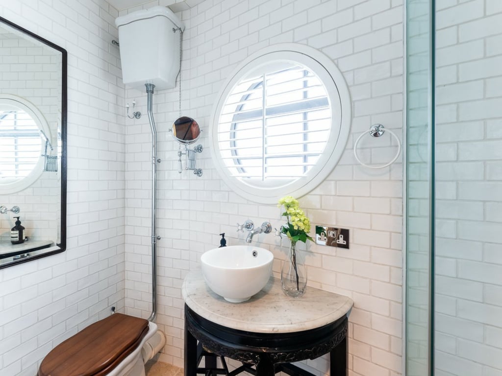 https://img.propertyraptor.com/cdn-cgi/imagedelivery/KD5bF_AFL0JDTbKLWF7z9g/ap8/ap8_001/hornet/prp/img/16c5dcf15da6971be0ea8fd7ca9e9d62.jpg/public