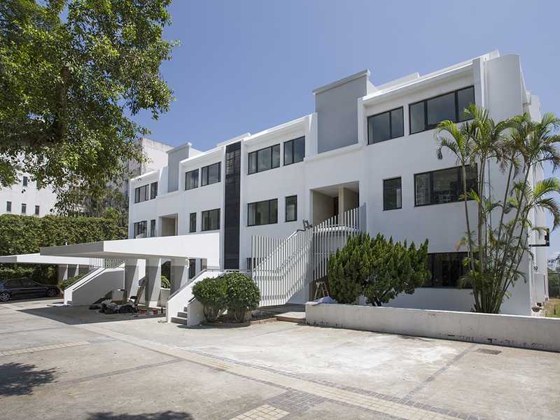 https://img.propertyraptor.com/cdn-cgi/imagedelivery/KD5bF_AFL0JDTbKLWF7z9g/ap8/ap8_001/hornet/prp/img/16d563970a0b359b8f7da54a8fe54911.jpg/public