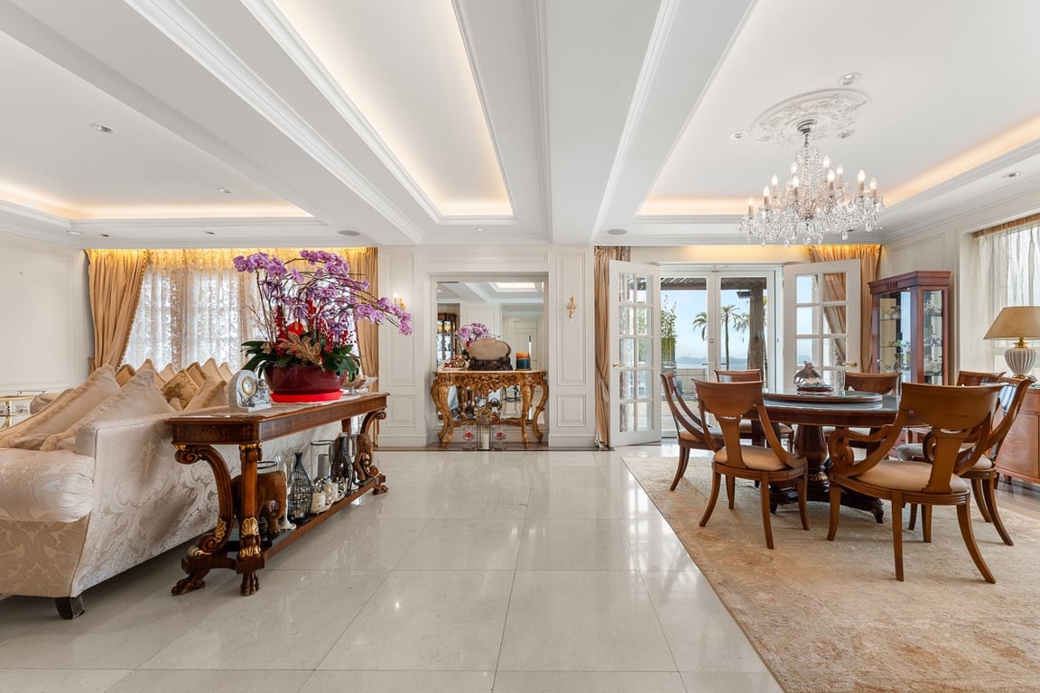 https://img.propertyraptor.com/cdn-cgi/imagedelivery/KD5bF_AFL0JDTbKLWF7z9g/ap8/ap8_001/hornet/prp/img/171f45b4269e4540a3ad7233a69a71c3-wtm.jpg/public