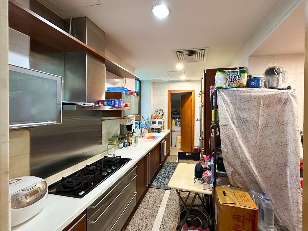 https://img.propertyraptor.com/cdn-cgi/imagedelivery/KD5bF_AFL0JDTbKLWF7z9g/ap8/ap8_001/hornet/prp/img/173c9b580be916cb96f4b9f2df542c17-wtm.jpg/public