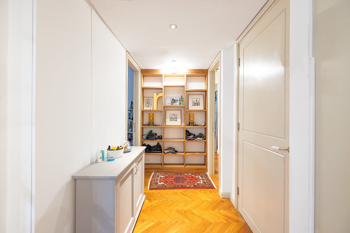 https://img.propertyraptor.com/cdn-cgi/imagedelivery/KD5bF_AFL0JDTbKLWF7z9g/ap8/ap8_001/hornet/prp/img/1749601f79e72de9c85481032f6c6f28-wtm.jpg/public