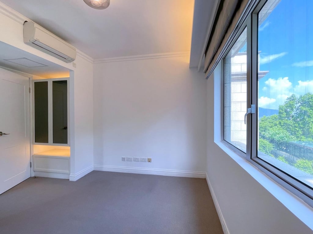 https://img.propertyraptor.com/cdn-cgi/imagedelivery/KD5bF_AFL0JDTbKLWF7z9g/ap8/ap8_001/hornet/prp/img/17abbd2c6f8591d3d3ddc4d39312df68-wtm.jpg/public