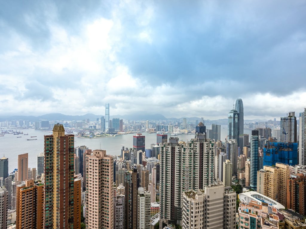 https://img.propertyraptor.com/cdn-cgi/imagedelivery/KD5bF_AFL0JDTbKLWF7z9g/ap8/ap8_001/hornet/prp/img/18052e80712a270c486712e0ada5539c.jpg/public