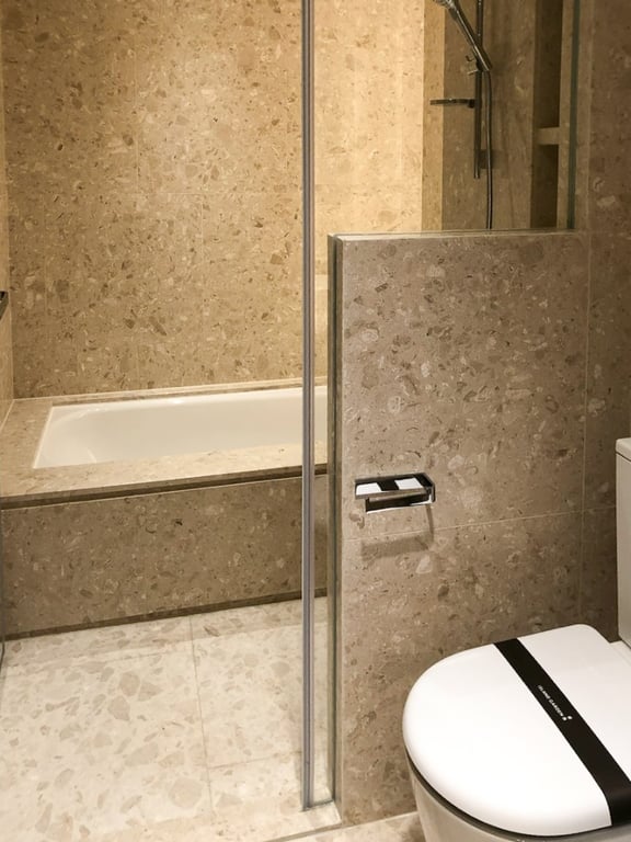 https://img.propertyraptor.com/cdn-cgi/imagedelivery/KD5bF_AFL0JDTbKLWF7z9g/ap8/ap8_001/hornet/prp/img/184441bd070a76399a87f6e0e6998be5-wtm.jpg/public