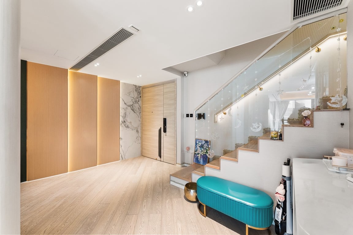 https://img.propertyraptor.com/cdn-cgi/imagedelivery/KD5bF_AFL0JDTbKLWF7z9g/ap8/ap8_001/hornet/prp/img/186718d96fd15ee20a2d233d2f70e1e1-wtm.jpg/public