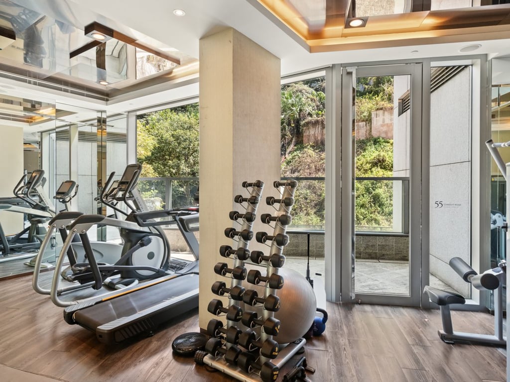 https://img.propertyraptor.com/cdn-cgi/imagedelivery/KD5bF_AFL0JDTbKLWF7z9g/ap8/ap8_001/hornet/prp/img/1891c306759284193531b96173aae78a.jpg/public