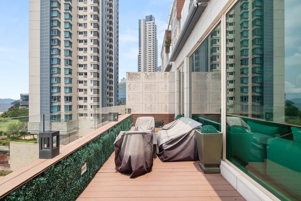 https://img.propertyraptor.com/cdn-cgi/imagedelivery/KD5bF_AFL0JDTbKLWF7z9g/ap8/ap8_001/hornet/prp/img/189777a8abb2ef7c9516790c25a15c81-wtm.jpg/public
